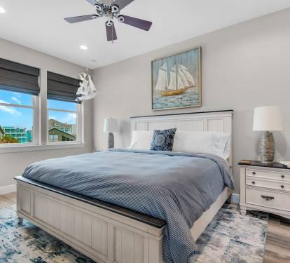 Waterfront Bedroom w/ King Bed, Smart TV & En Suite Bathroom w/ Walk-in Shower