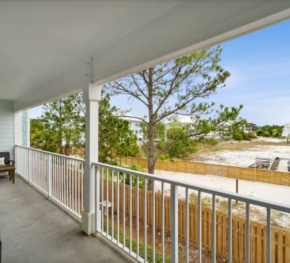 Oversized balcony