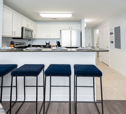 Breakfast counter area