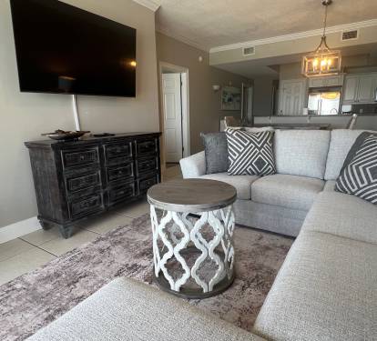 There's plenty of room to enjoy movie nights after days in the sun!