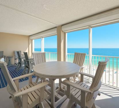 Balcony Dining w/Swivel Chairs