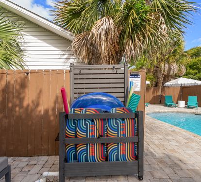The pool toy storage cart keeps noodles, balls, and floaties organized and within arm's reach. Grab what you need and launch
from the pool deck without a scavenger hunt.