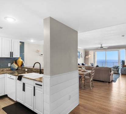 Full kitchen