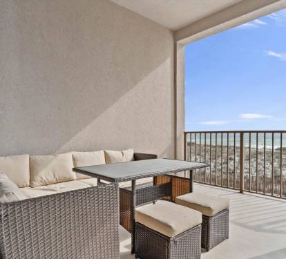 Deck Off Living