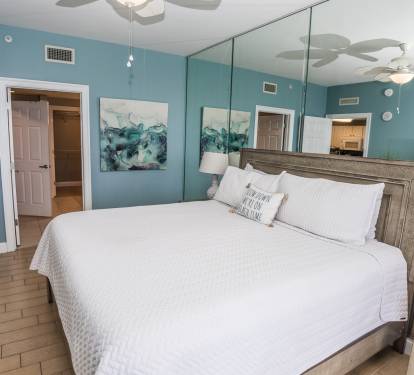 The Cozy King Bed to The Bath