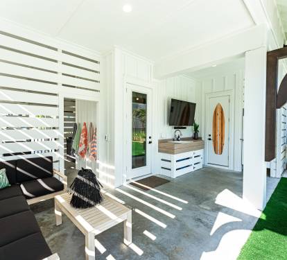 Pool Lounge with Bar, Bathroom & Private Outdoor Shower