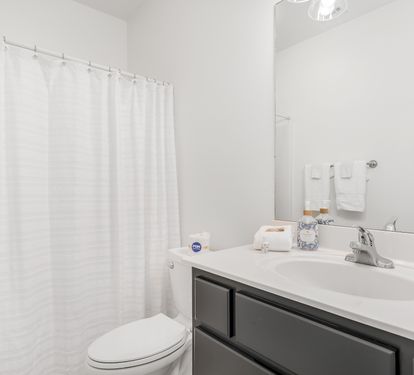 1st Floor Common Bath