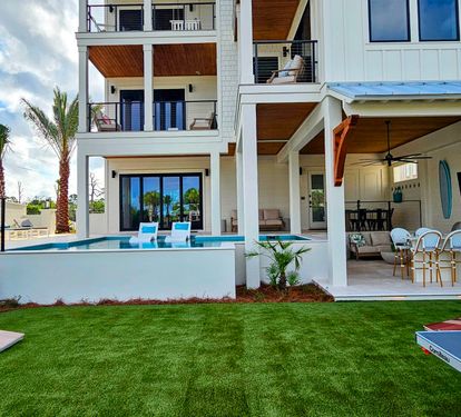 Pool, Bar, Entertainment