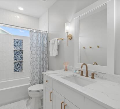Guest Bathroom 2