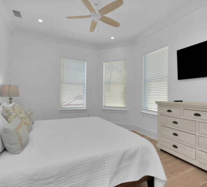 King Size Bed with Ensuite