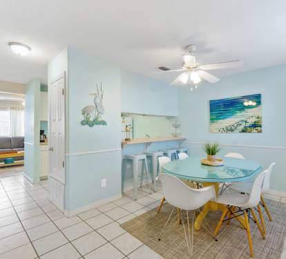 Dining Area/Front Entrance
