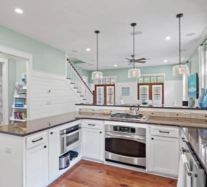 Fully Stocked Kitchen
