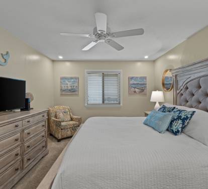 Master (King Bed)