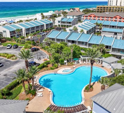 Luxury pool &amp; hot tub with clubhouse gym and private restrooms