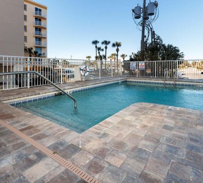 ?? "Take a Refreshing Dip! Cool off in this inviting pool after a day of sun and sand at A Shore Thing." ????? #BeachsideRelaxation #PoolsideVibes
