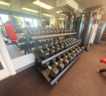 Free weights and machine equipment