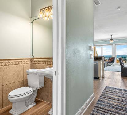 Main floor 1/2 bath and hallway.