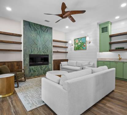 Main House: wet bar + living room