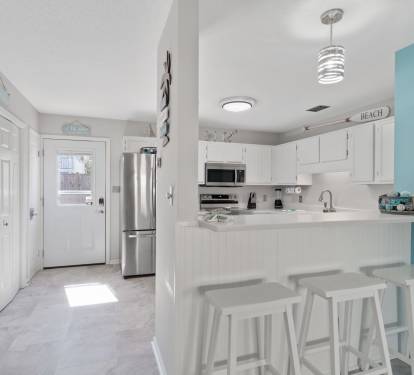 Quick and easy route from parking to kitchen—perfect for unloading groceries
