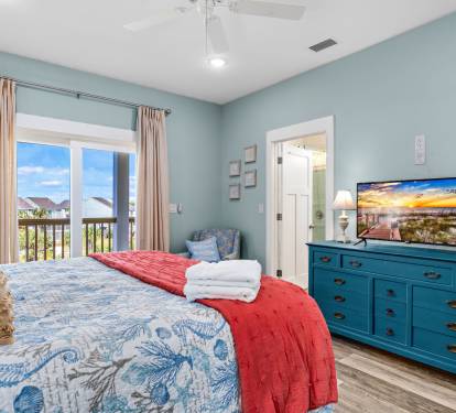 Upstairs King Bedroom 3 Ensuite Bath