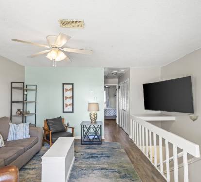 Upstairs Living Area