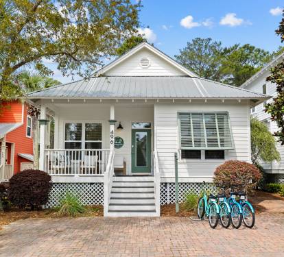Welcome to life on the Sunnyside!! You'll feel relaxed as soon as you drive up.