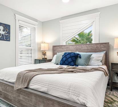 Guest Room with Cal King Bed