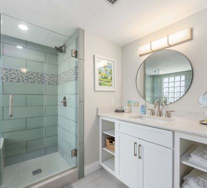 ?? "Indulge in Luxury. The master bath features a spacious soaker tub, a walk-in tiled shower, and modern amenities—your personal spa experience at After Dune Delight." ???