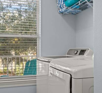 Full laundry room, plus pool and beach towels supplied.