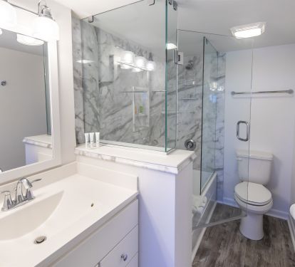 Secondary Master Bathroom