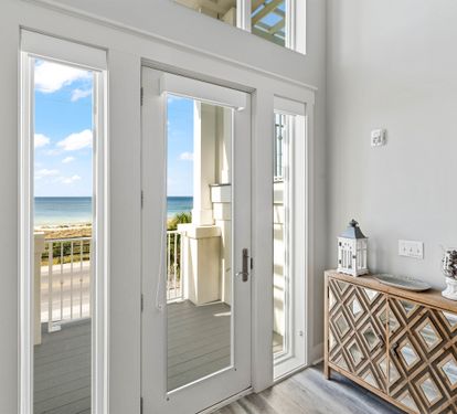 Foyer to Top Level