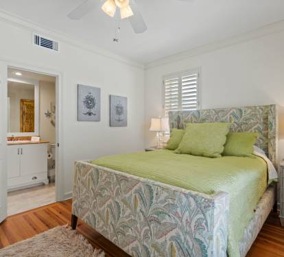 Guest Bedroom 1 (Queen)