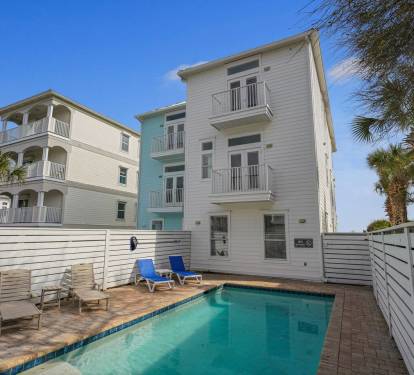 Private Outdoor Pool with Optional Heat