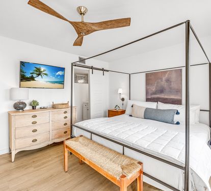Upstairs Master Bedroom with Oceanview and King Bed