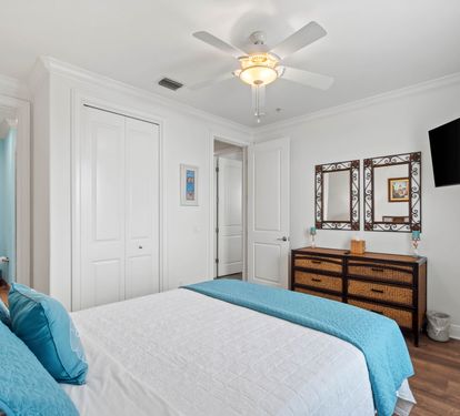 Guest Bedroom (Queen) 3rd Floor