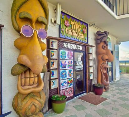 Tiki airbrush