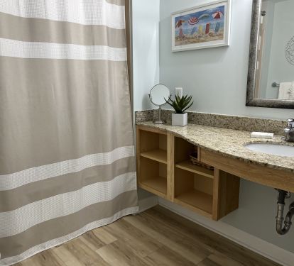Shower/Tub combination