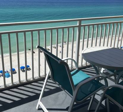 Balcony dining