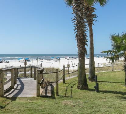 4 accesses to the beach