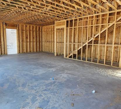 Carriage Garage with Bar, Pool Table & Darts