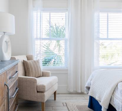 2nd Floor Bedroom with Queen Bed