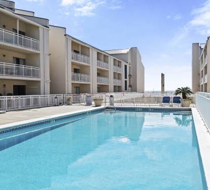 Upstairs pool