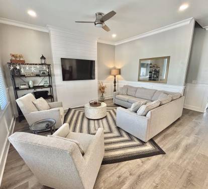 Living room with large flatscreen TV