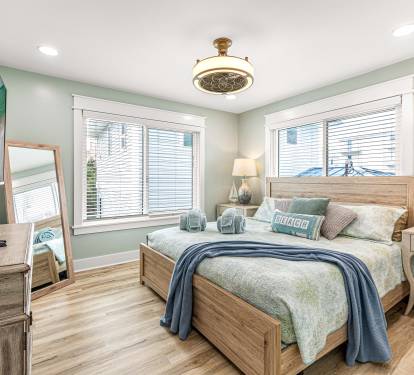 Upstairs Cal King Bdrm with En Suite Bath