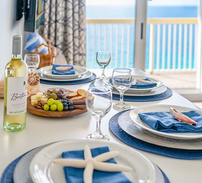 Enjoy your favorite meal with gorgeous view