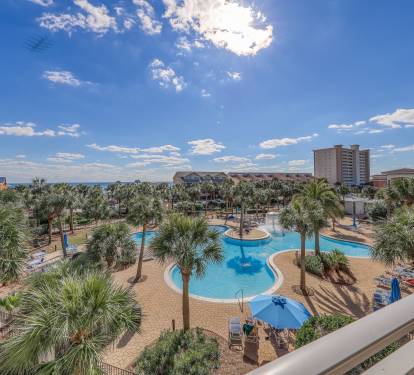 Huge lagoon pool