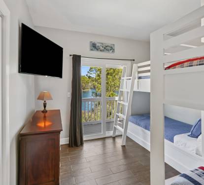 Bunk Room - Queen over Queen AND Twin over Twin Bunks with great view of lake and private pool.