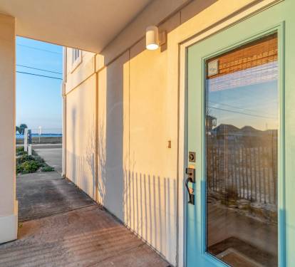 Front/Side Entrance