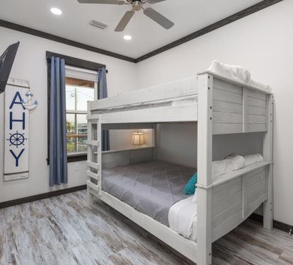 Full size bunks sleeps 4