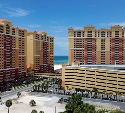 ANOTHER VIEW OF THE TOWERS AS THEY ARE ARRANGED ON THE GULF OF MEXICO!! NEXT TO PIER PARK